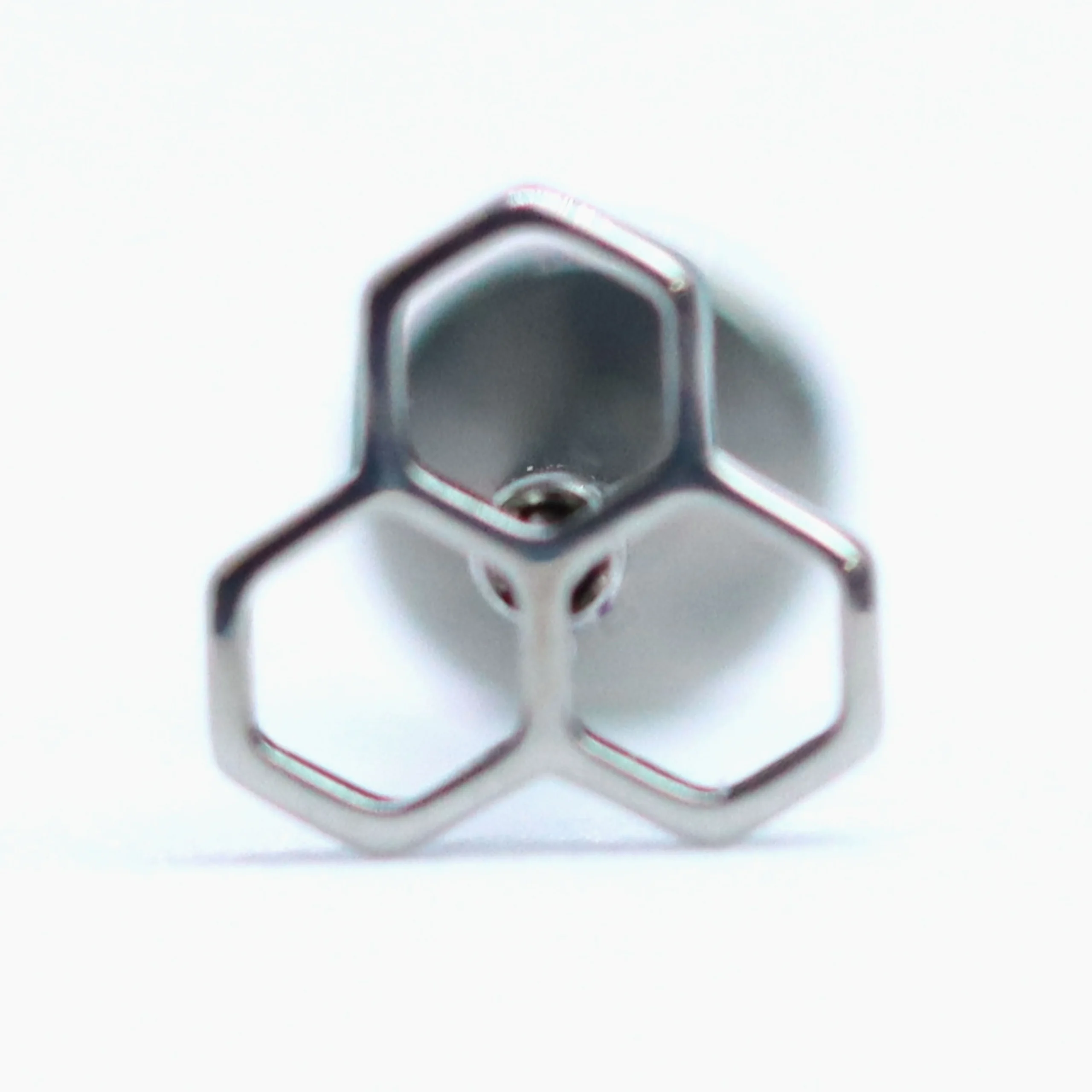 Titanová koncovka s vnitřním závitem Honeycomb