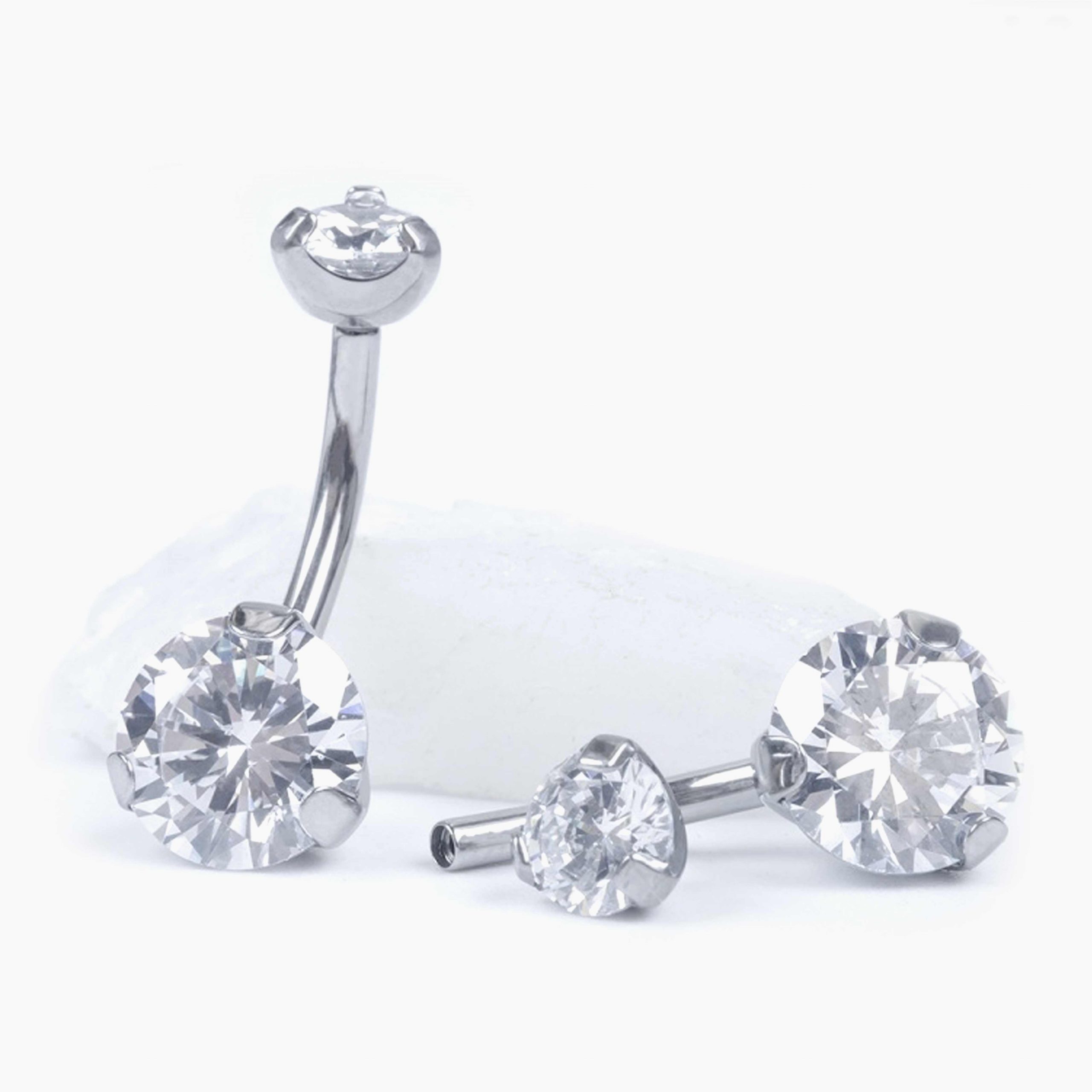 Piercing do pupíku s vnitřním závitem Pure